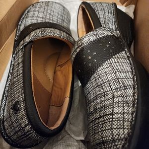 Nurse Mates Ginnifer Hepburn shoes